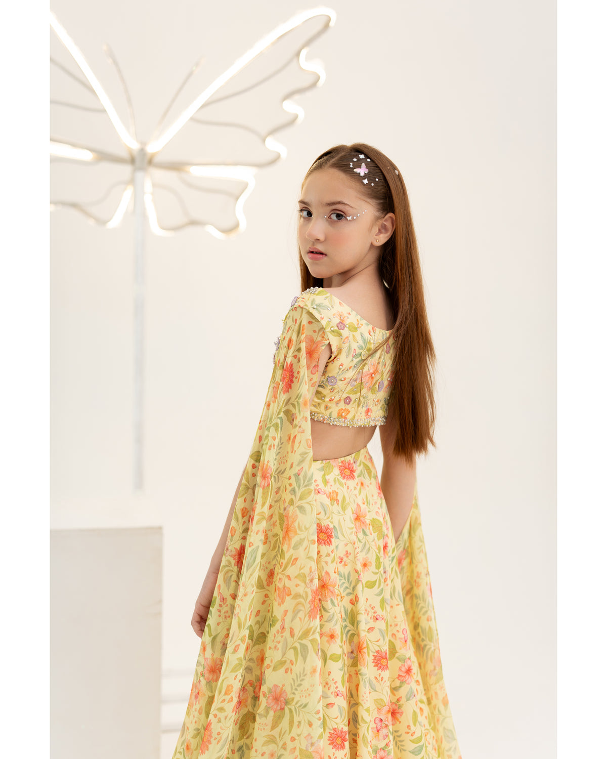 PETAL WINGS (B)