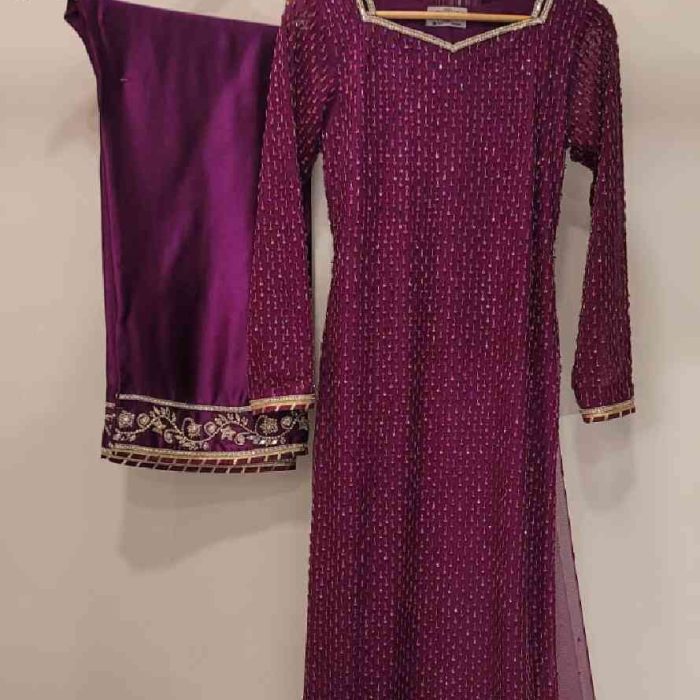 zari silk trousers fused for a sleek look and a matching net dupatta